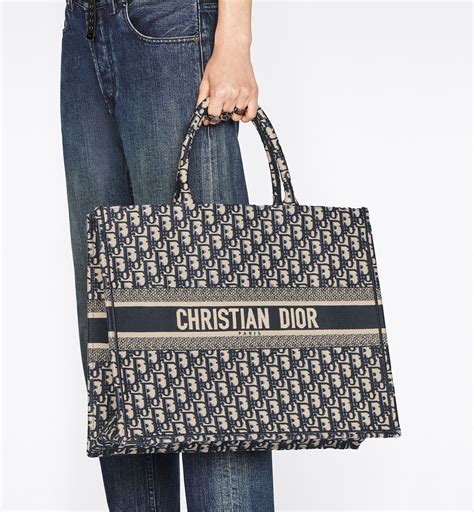 dior book tote bag zwart|christian Dior Book Tote 2021.